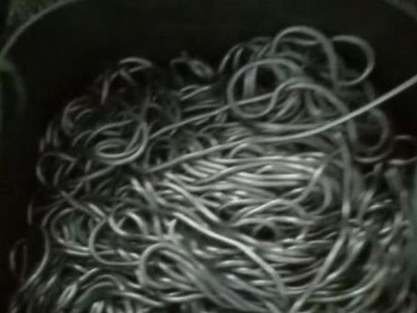 饰品五金蛇链条生产视...