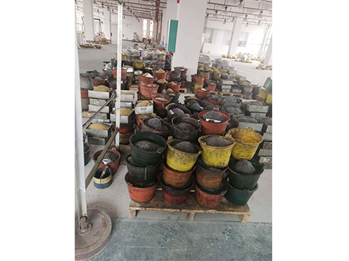 公司仓库一角